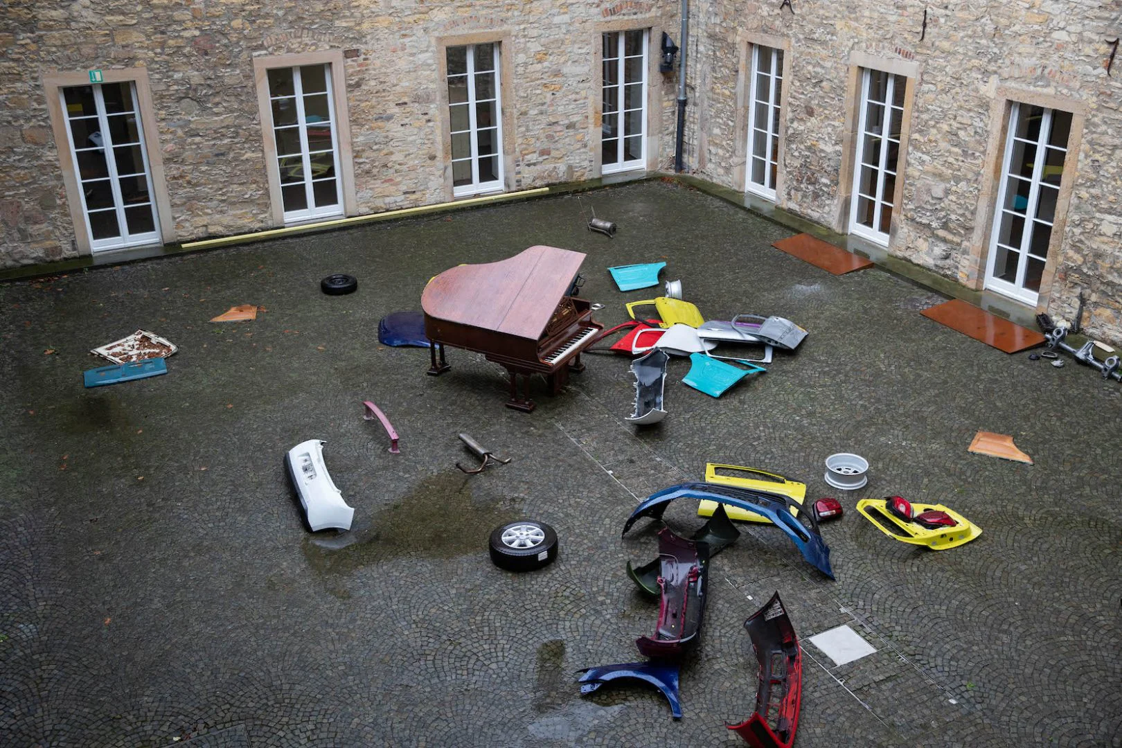 Filip Markiewicz | Celebration Factory, Ausstellungsansicht, Kunsthalle Osnabrück, 2019/20. Foto: Filip Markiewicz. Courtesy Filip Markiewicz / Kunsthalle Osnabrück