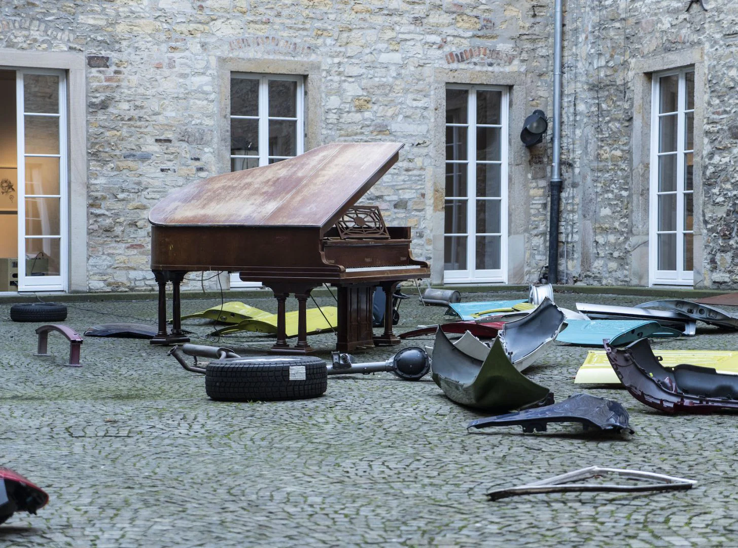 Filip Markiewicz | Celebration Factory, Ausstellungsansicht, Kunsthalle Osnabrück, 2019/20. Foto: Filip Markiewicz. Courtesy Filip Markiewicz / Kunsthalle Osnabrück