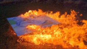 UWE HENNEKEN: Into the Fire